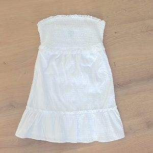 Short white dress